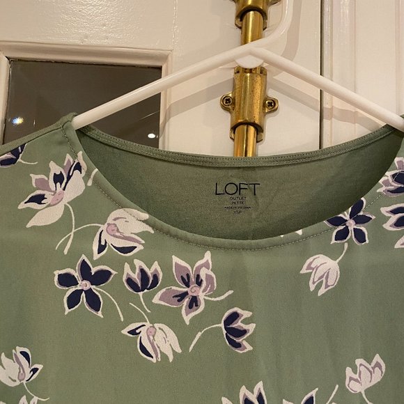 LOFT Petite Floral Blouse - Picture 2 of 4